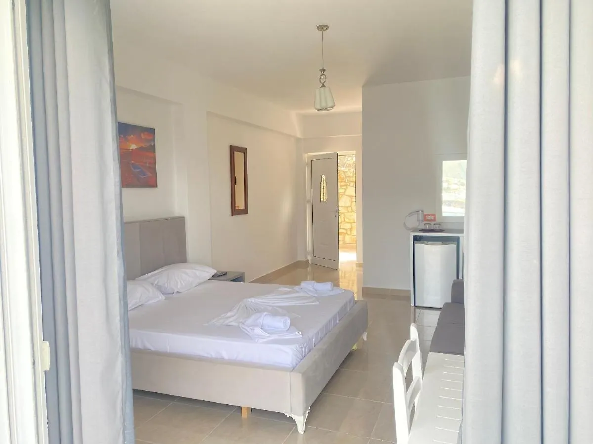 ***  Hotel Mesun Himare Albania